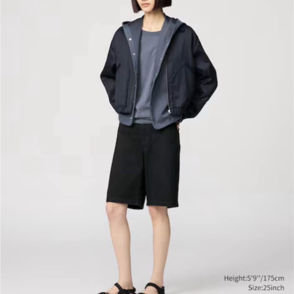 Low Rise Bermuda Shorts - Picture 2 of 2
